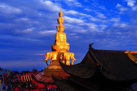峨眉山自助旅游