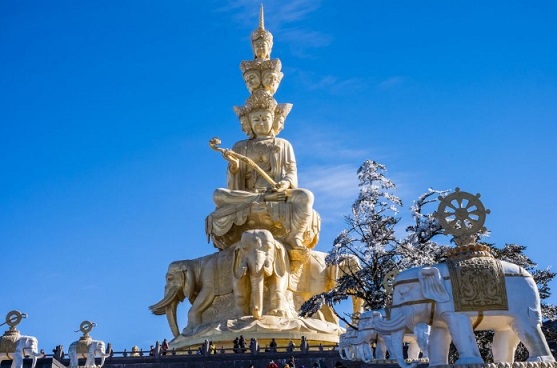 峨眉山旅游需要带什么