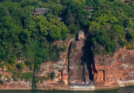 512大地震乐山大佛哭了